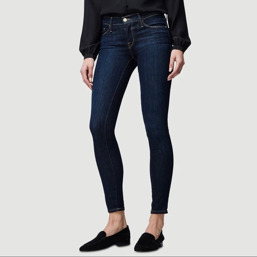 FRAME jeans “Le Skinny de Jeanne”